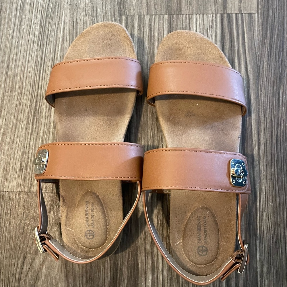 Giani Bernini Memory Foam Sandals